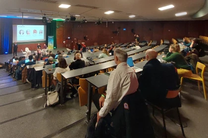 photo de la plénière en amphithéâtre